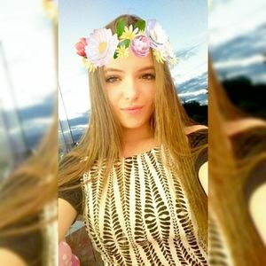 Meet your Posher, Aline